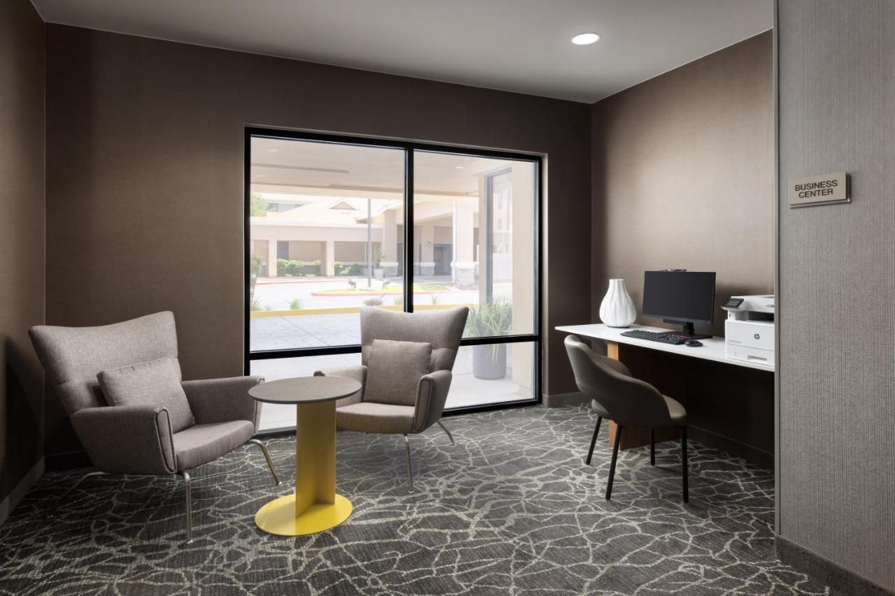 Springhill Suites Fresno Zewnętrze zdjęcie